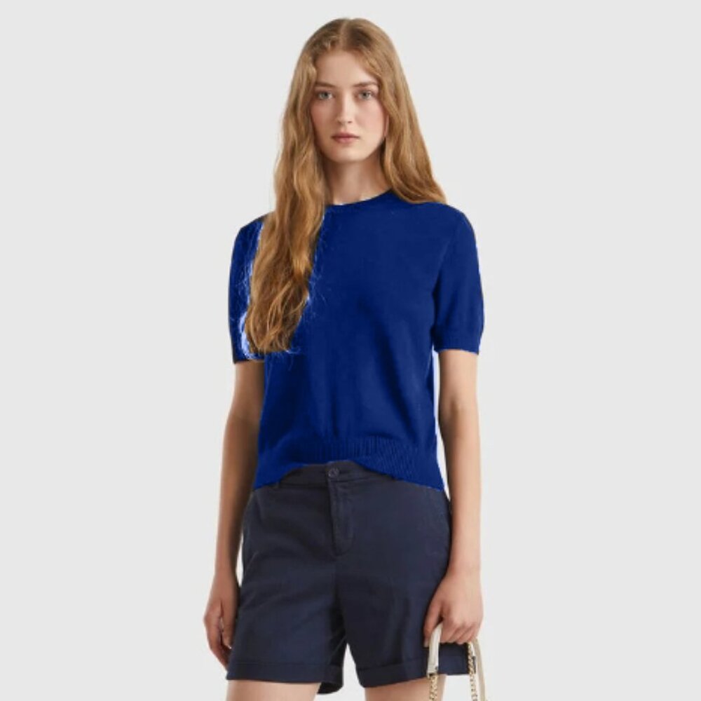 United Colors of Benetton wool/angora short sleeve crew neck sweater (size M)